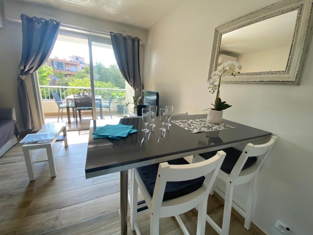 Proche Centre Sanary Studio Climatise 4 Personnes Екстериор снимка